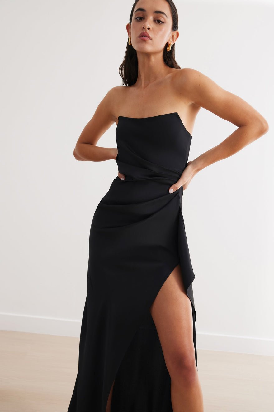 Lexi Alzira Dress - Black photo 3