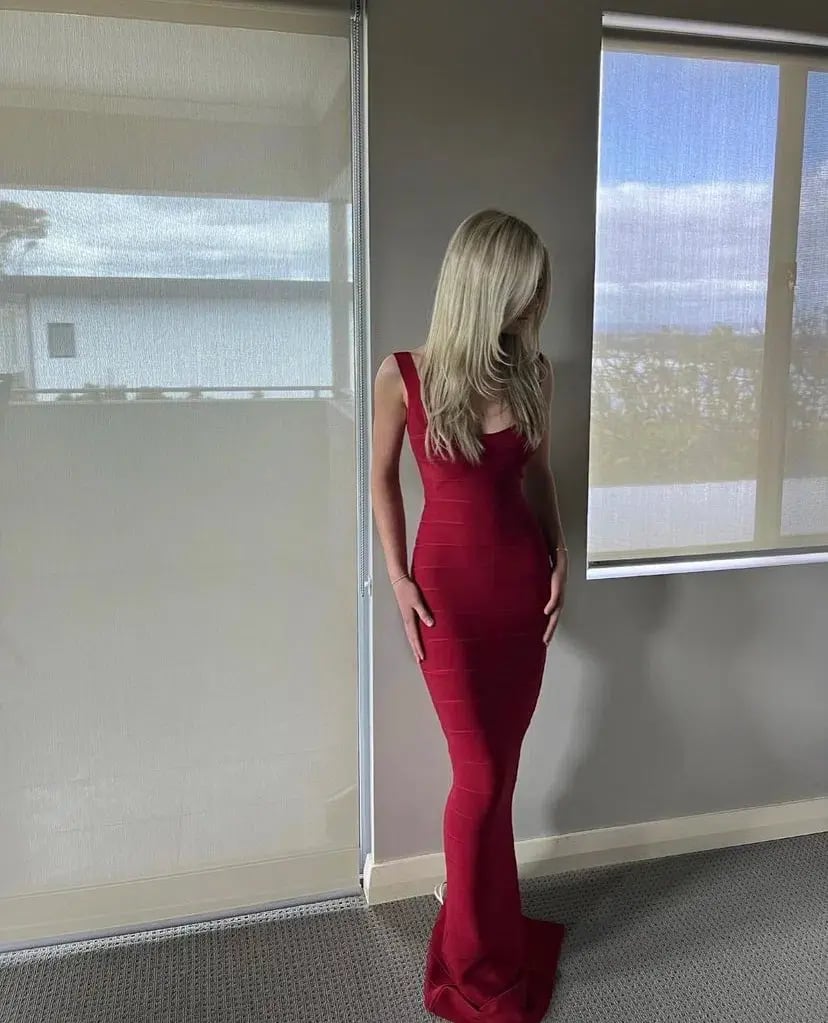 Herve Leger Cranberry Round Neck Gown Red Size Small photo 2
