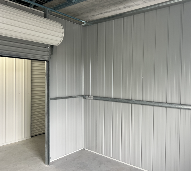 Light open office/studio (unit 302) photo 2