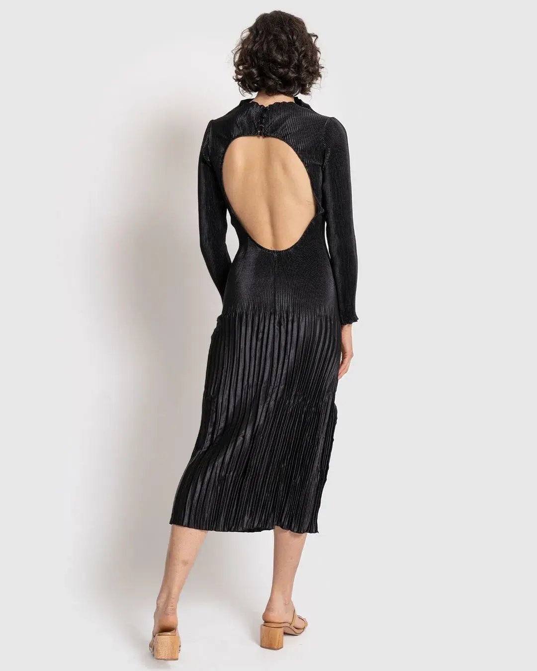 L’Idee Soirée Pleated Backless Long Sleeve Dress Black Size 8 photo 2