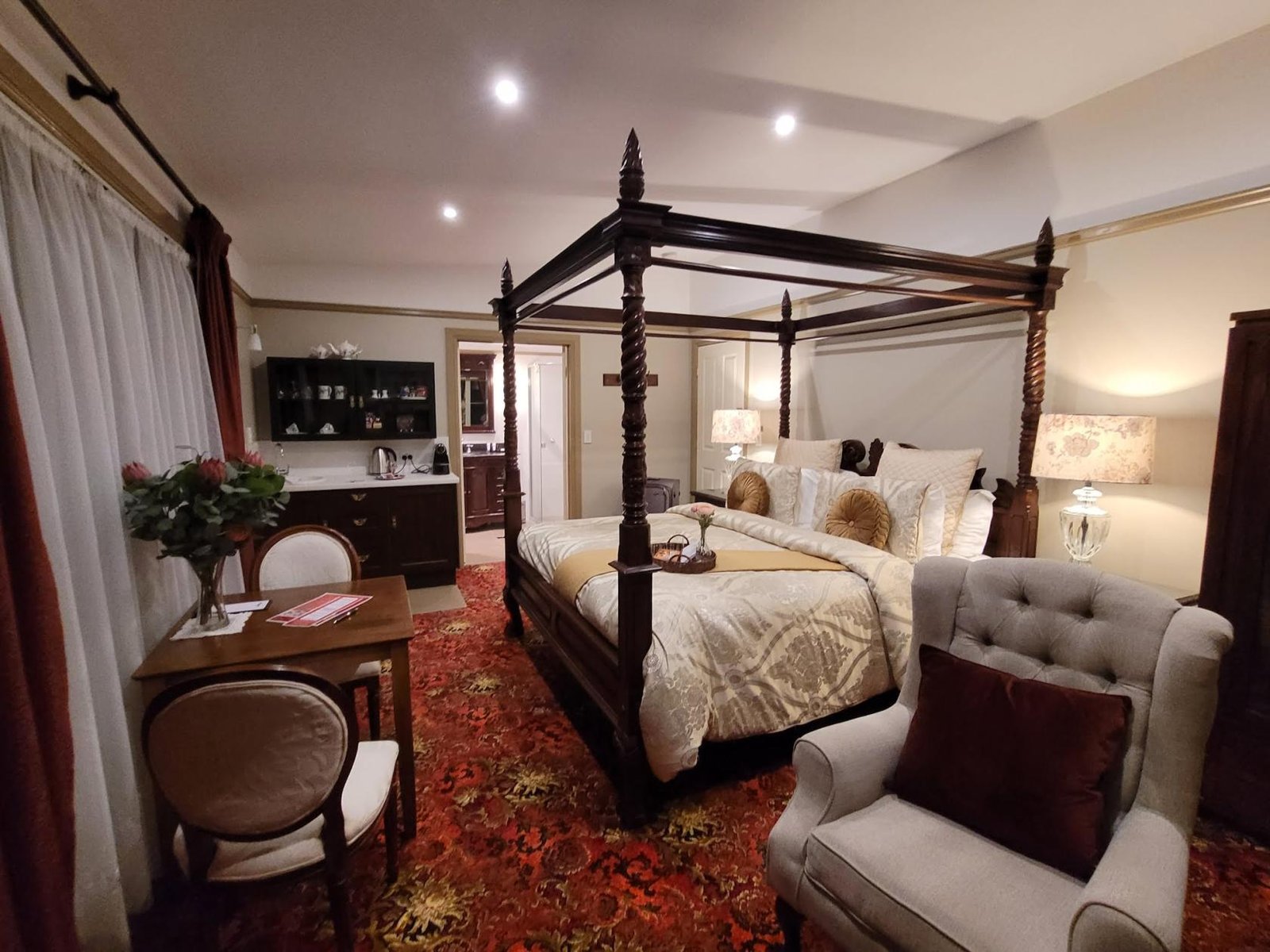 Chandelier Room at Bli Bli House Riverside Retreat photo 8