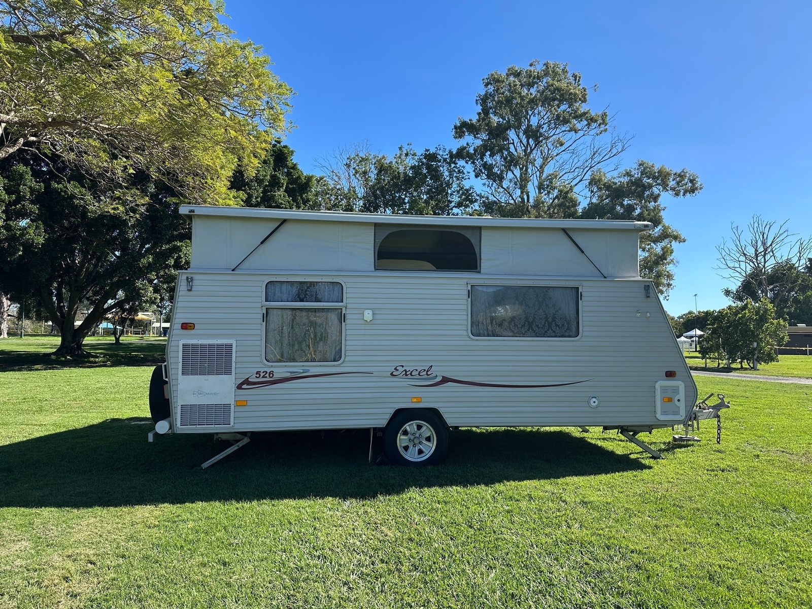 Lightweight Family & Pet-Friendly Van | 2 Bunks + Island Bed | A/C & Solar photo 13