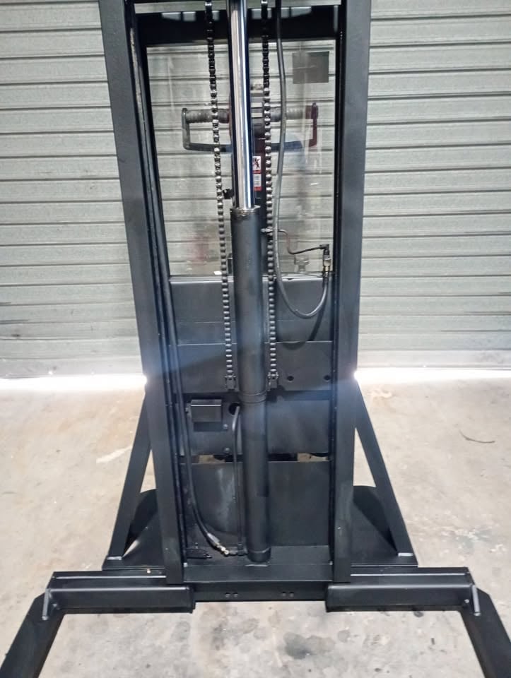 FORKLIFT FOR SALE OR HIRE photo 3