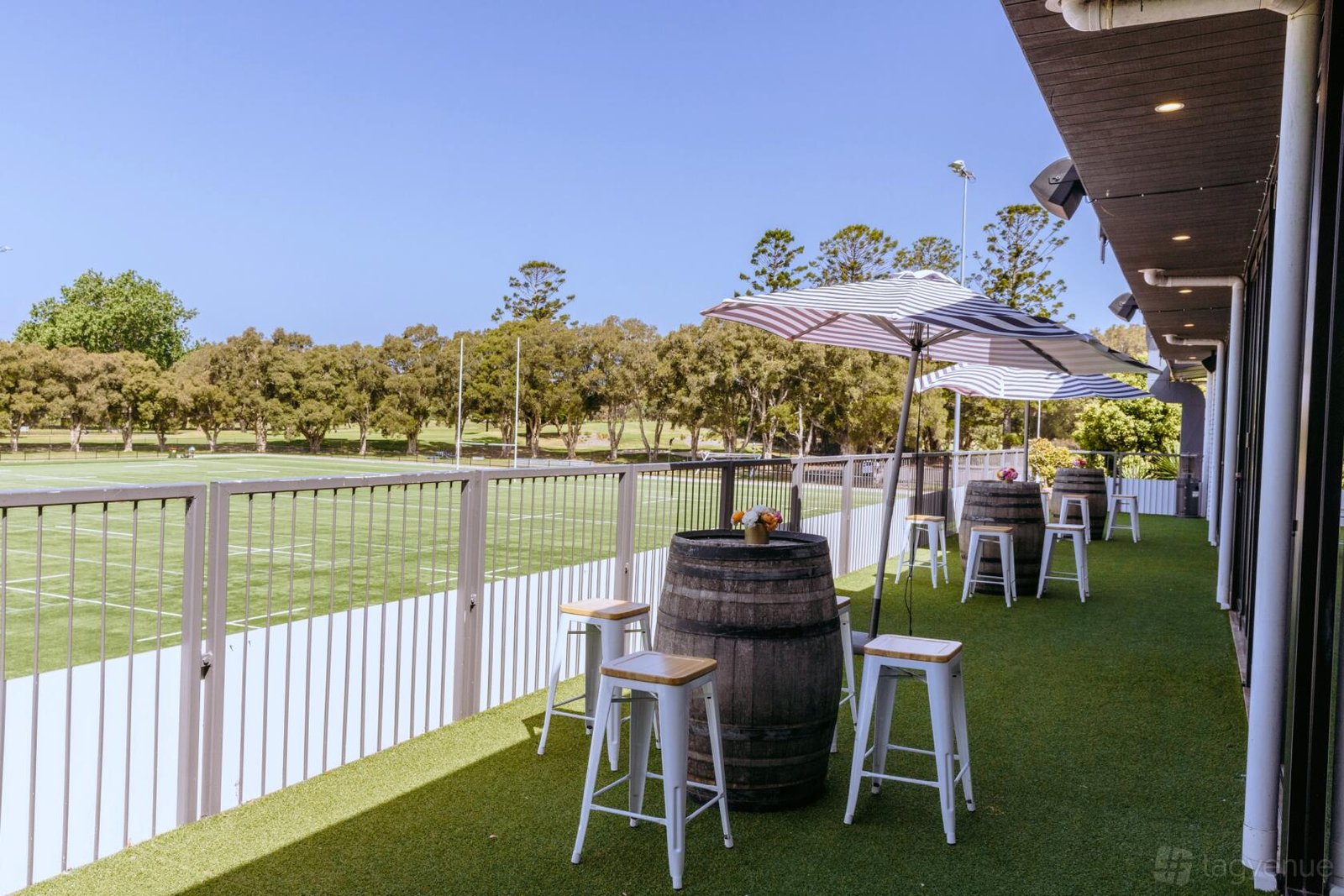The Field Lounge at The Field Bar photo 4