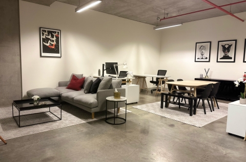 Modern New York Style Office For Lease photo 5