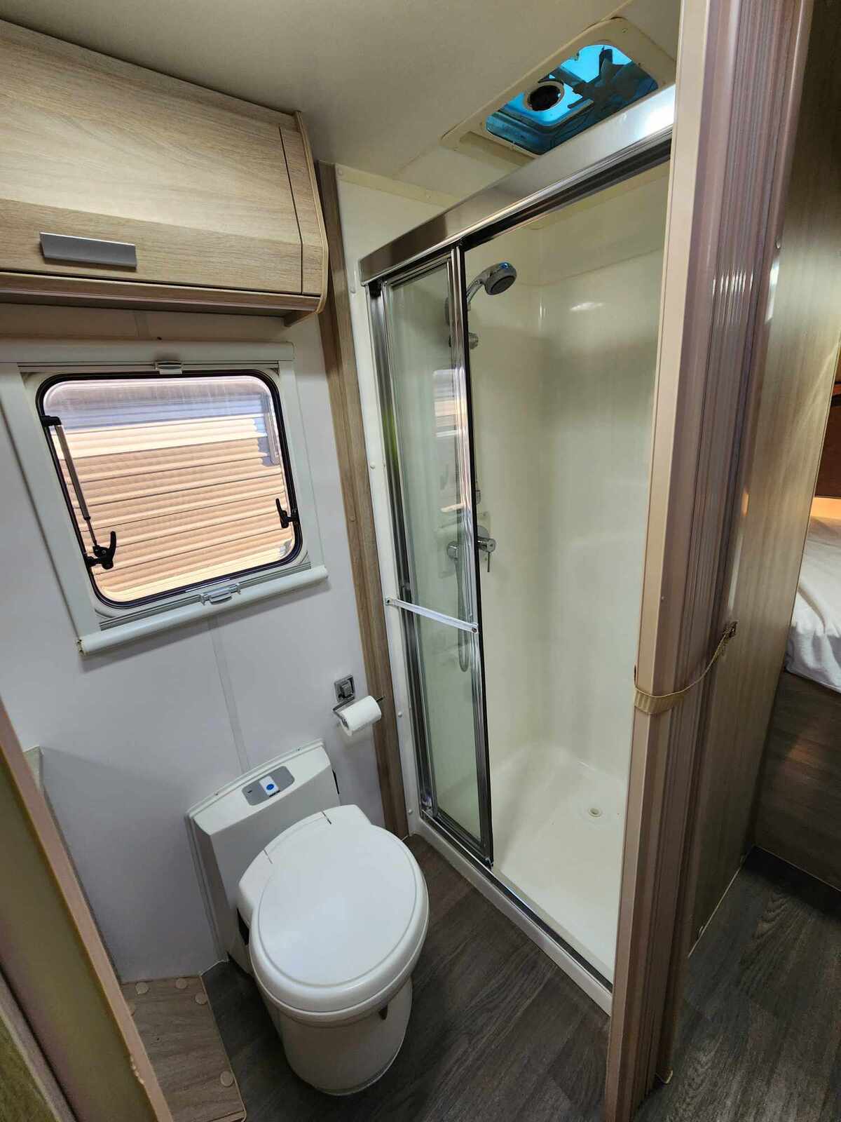 Jayco Expanda -Sleeps 6 photo 9