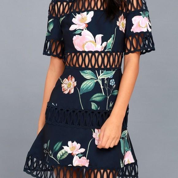 Keepsake the Label Whispers Floral Crochet Mini Dress Navy Garden Floral Size 8 photo 4