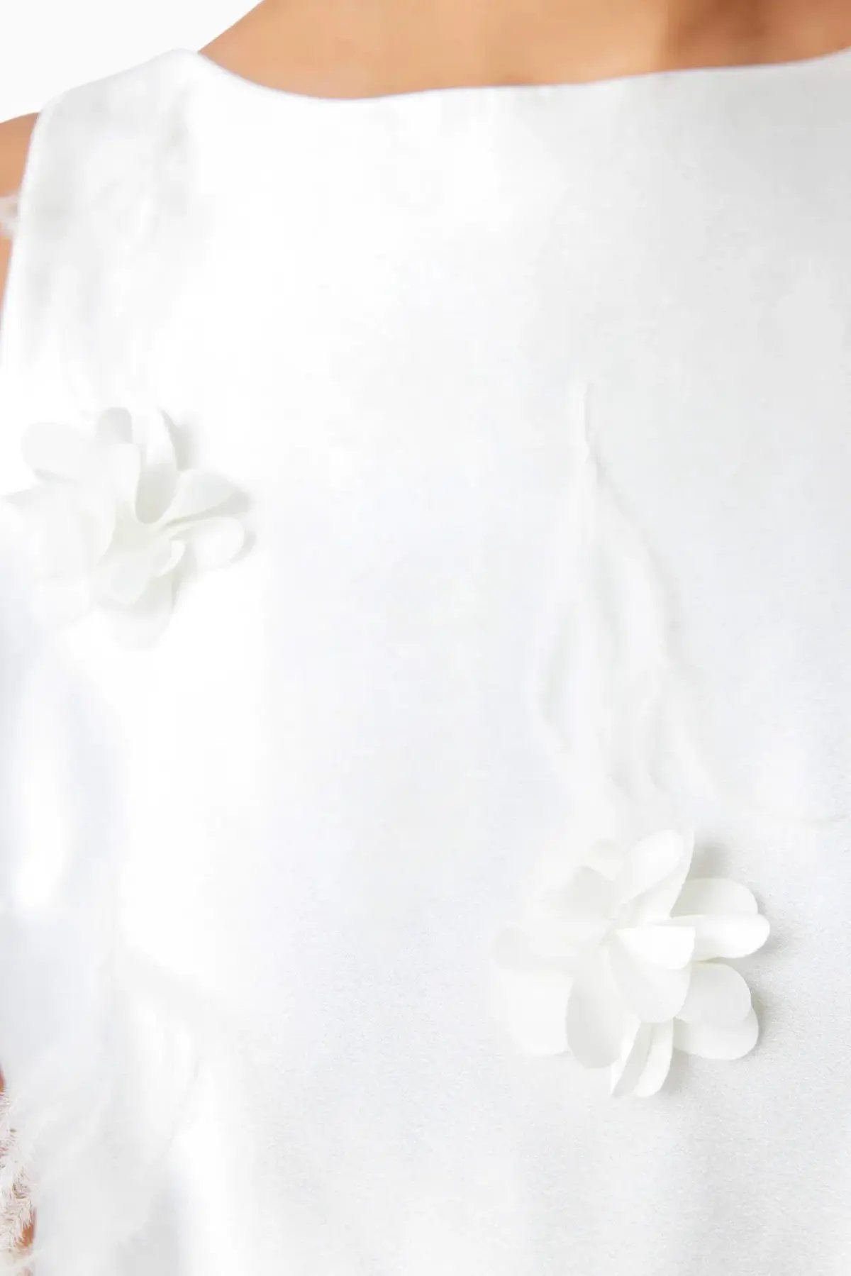 Elliatt Lunaria Satin Mini Dress In White Size Medium Size 10 photo 4