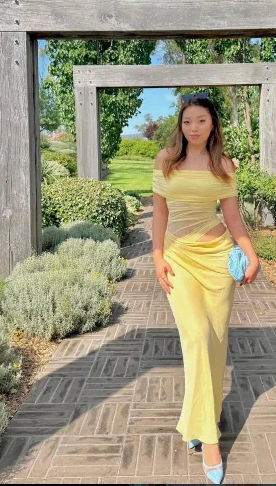 Benni Nico Off Shoulder Maxi Dress Butter Yellow Size 10 photo 4