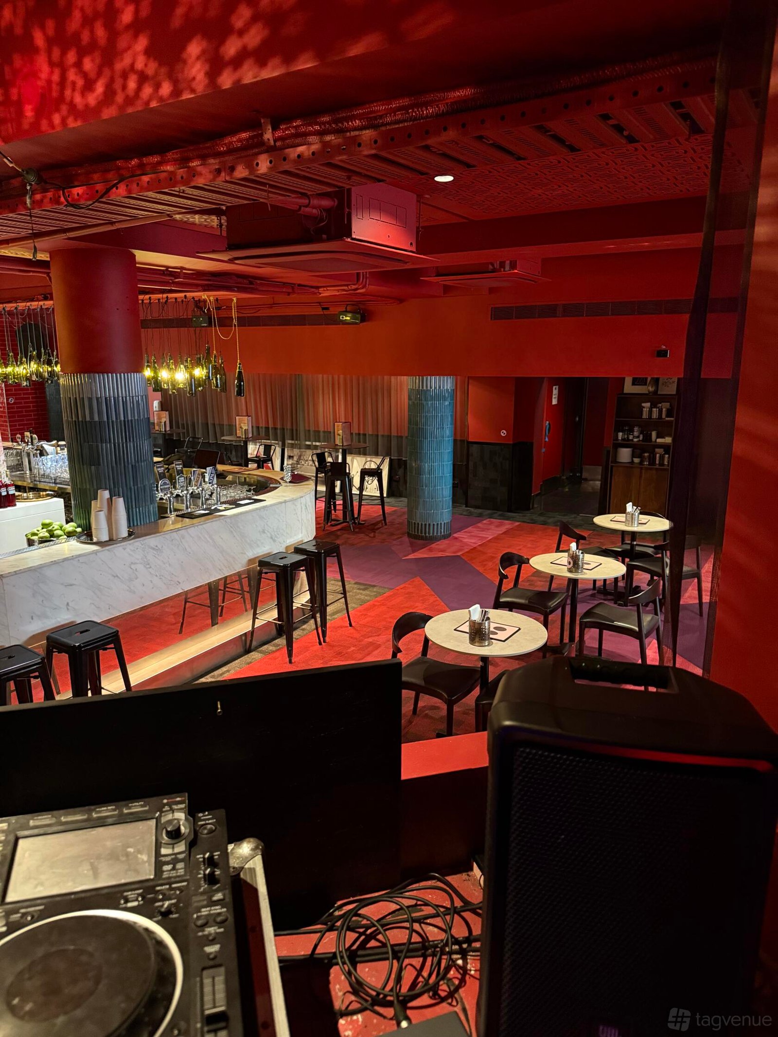 Whole Venue at Billy the Pig photo 4