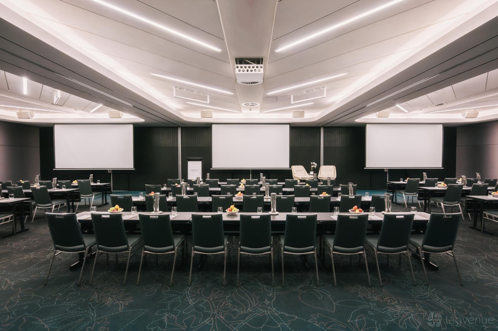 Blackwattle Room 3 Sections at PARKROYAL Darling Harbour, Sydney photo 2
