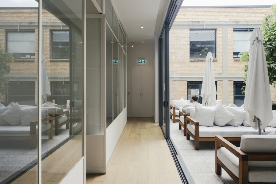 Faraday House Suite 1 photo 8