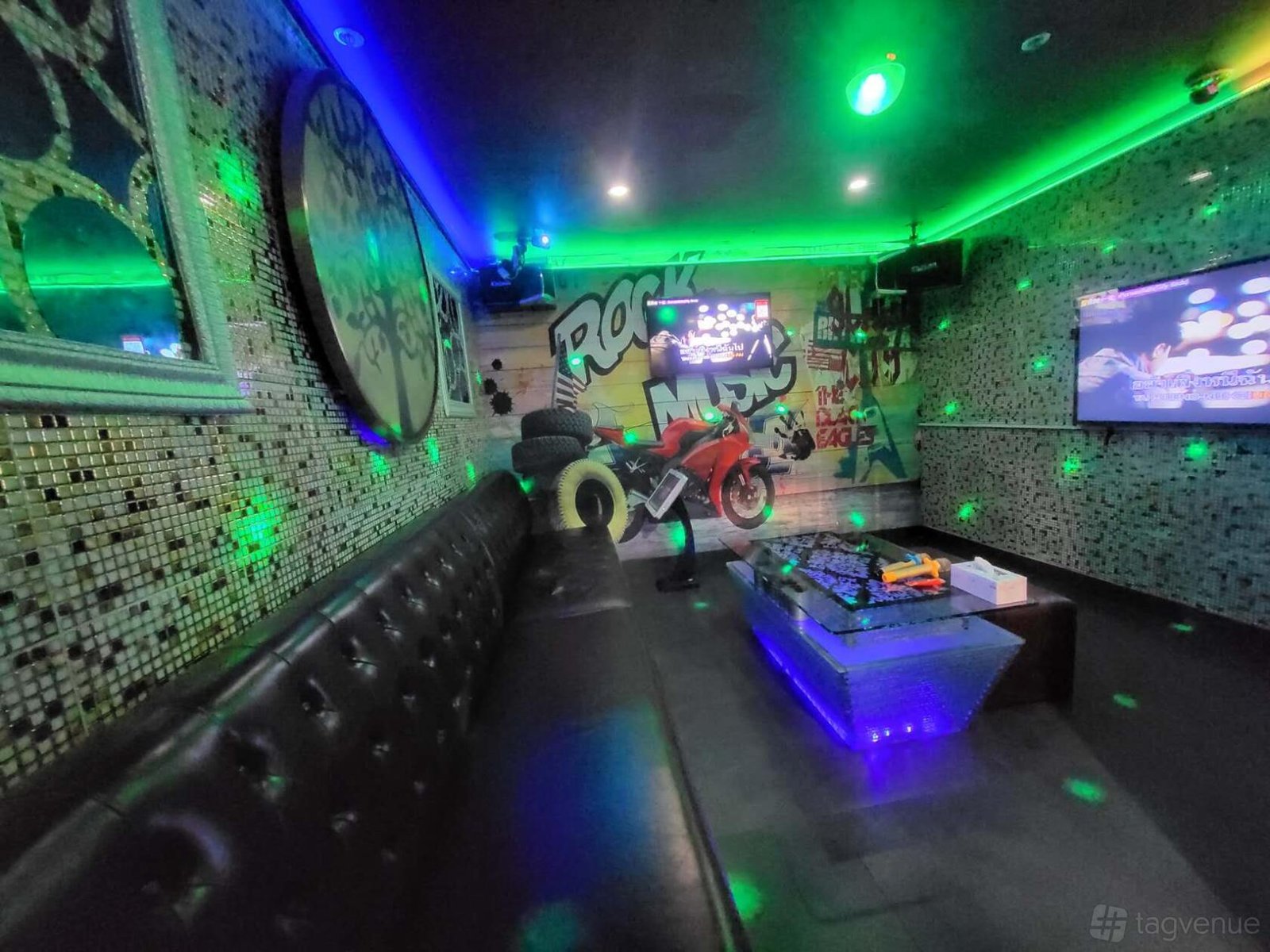 Medium Room at D1 Karaoke Sydney photo 3