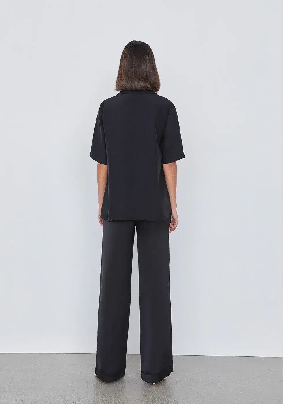 Viktoria and Woods Chorus Shirt Size 1 and Pilot Pants Size 3 Set Black photo 2