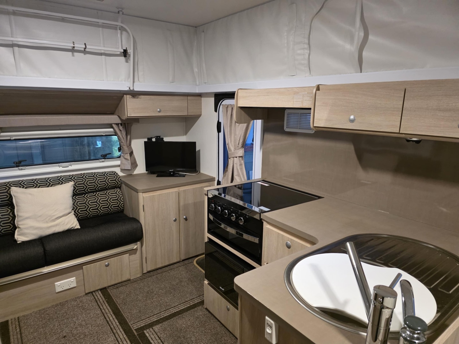 The Little Jayco Escape photo 7