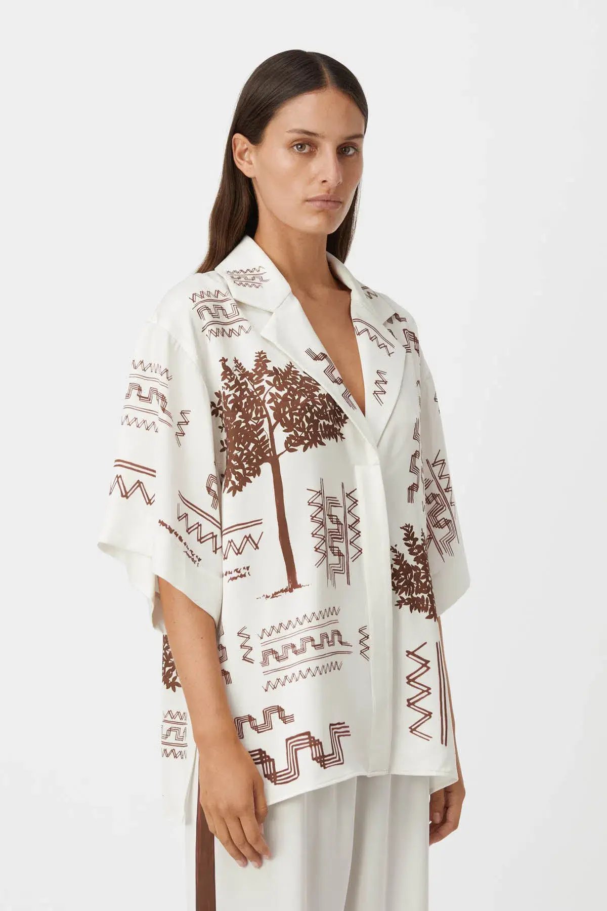 Camilla and Marc Cassia Short Sleeve Shirt and Pant Set in Oyster Grey Size 8 photo 3