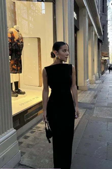 Effie Kats Verona Gown Black Size M / AU 10 photo 9