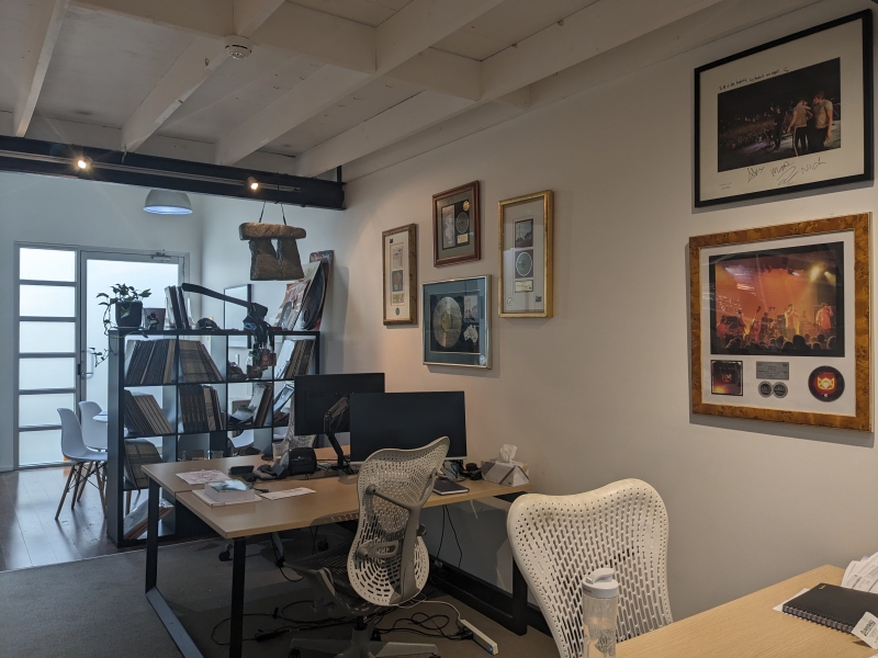 1-2 Desks Available in Shared Creative Office photo 6