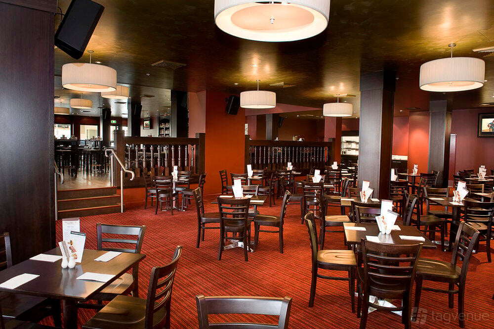 Lounge at Maloney's Hotel photo 3