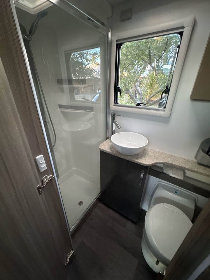 Caravan Hire photo 5