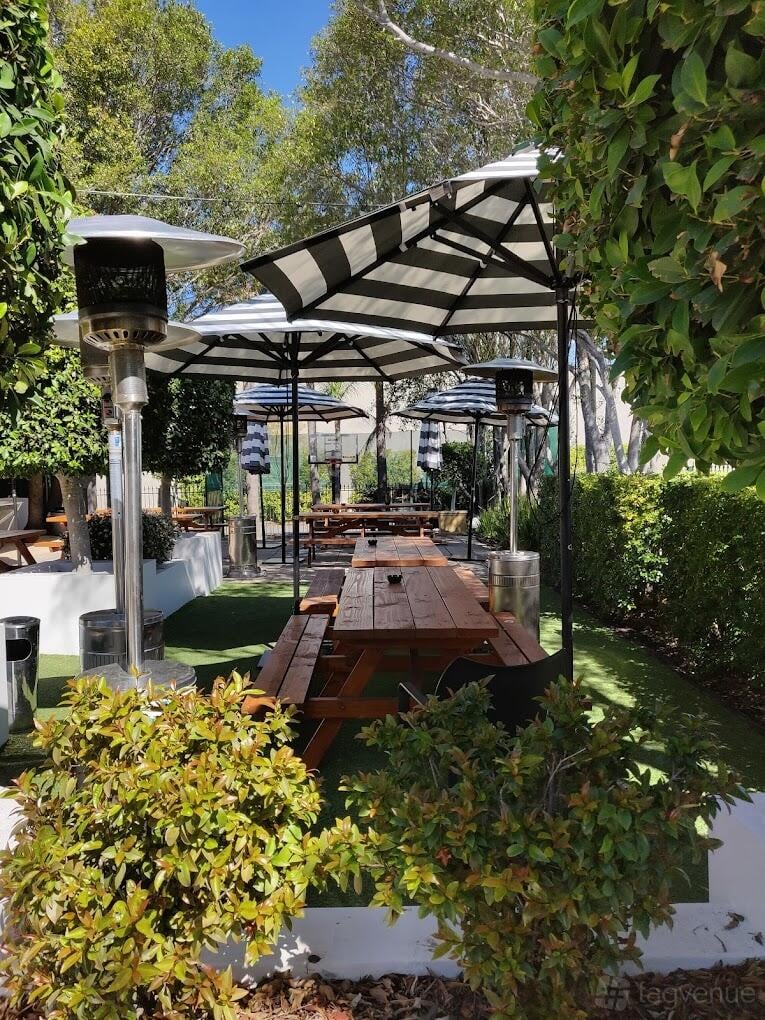 Front Patio at The High Flyer photo 6