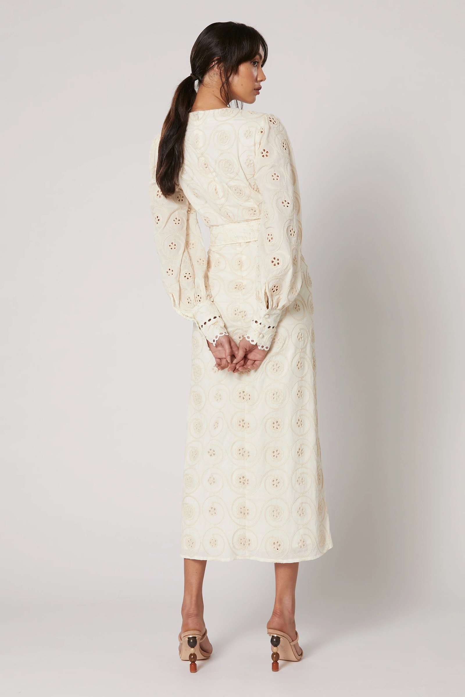 WINONA MAISON BELT DRESS - EMBROIDERED photo 4