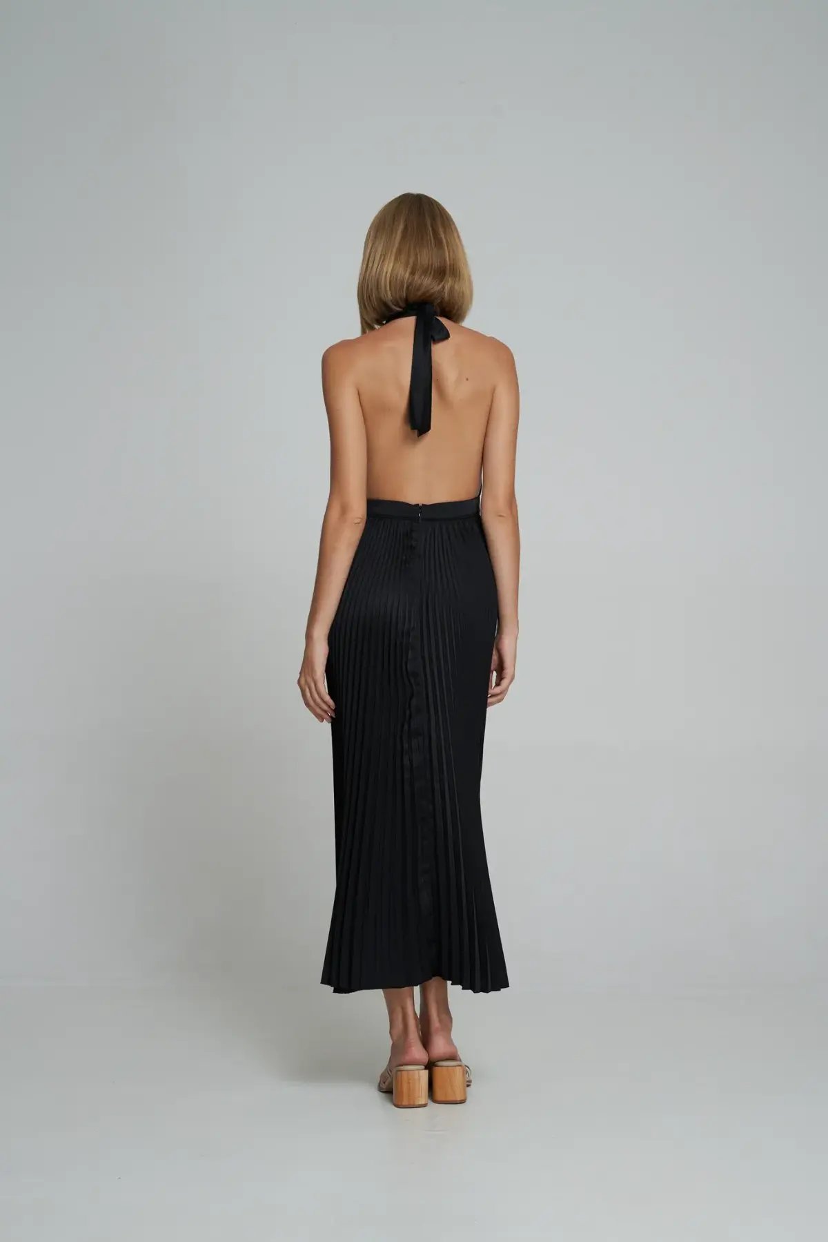L'Idee Renaissance Gown Noir Size 10 photo 4