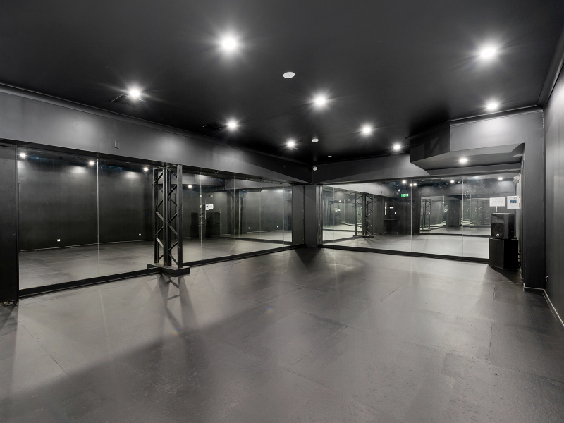 Arcana - The Moon Room photo 2