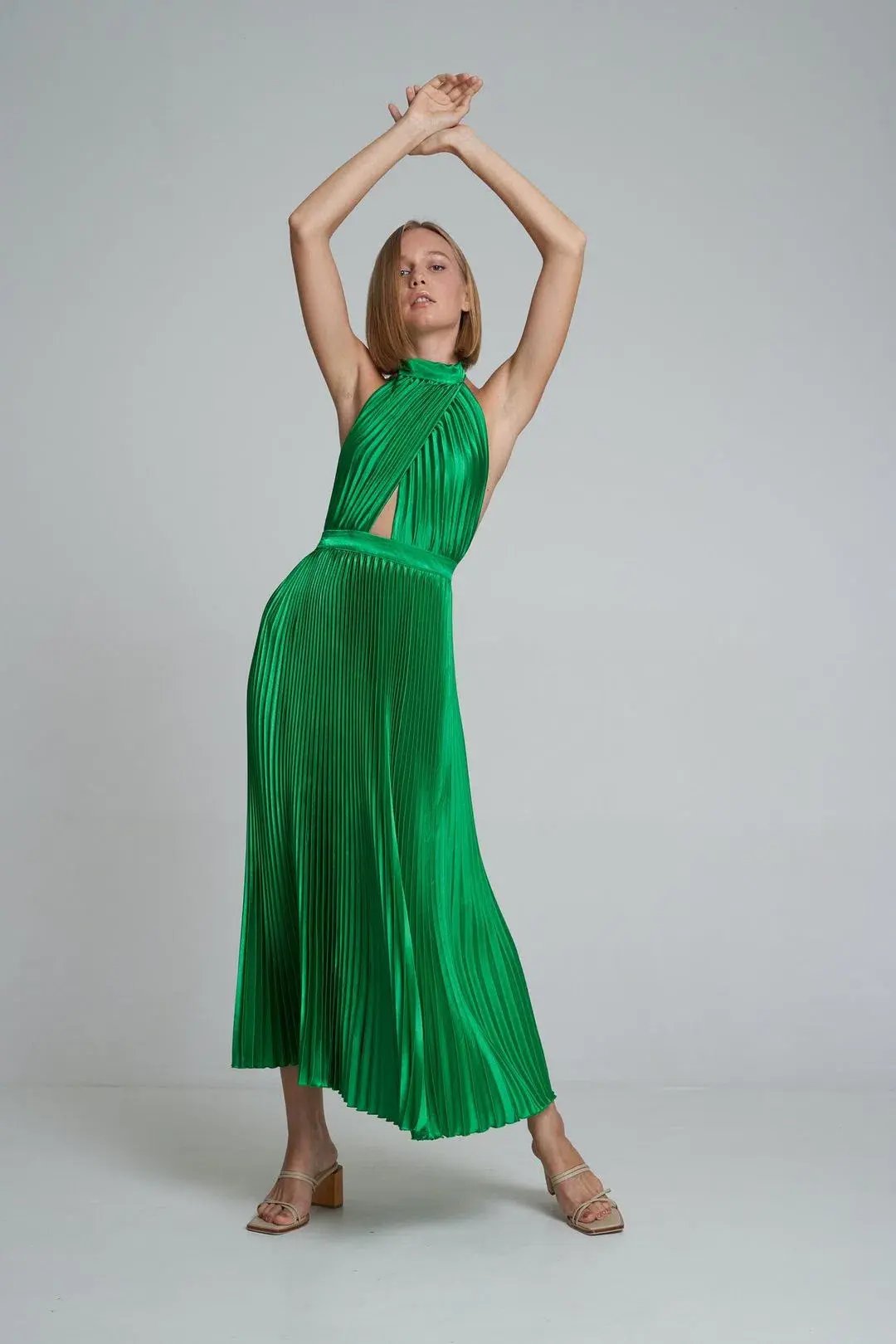 L'Idee Renaissance Gown Green Size AU 12 photo 3