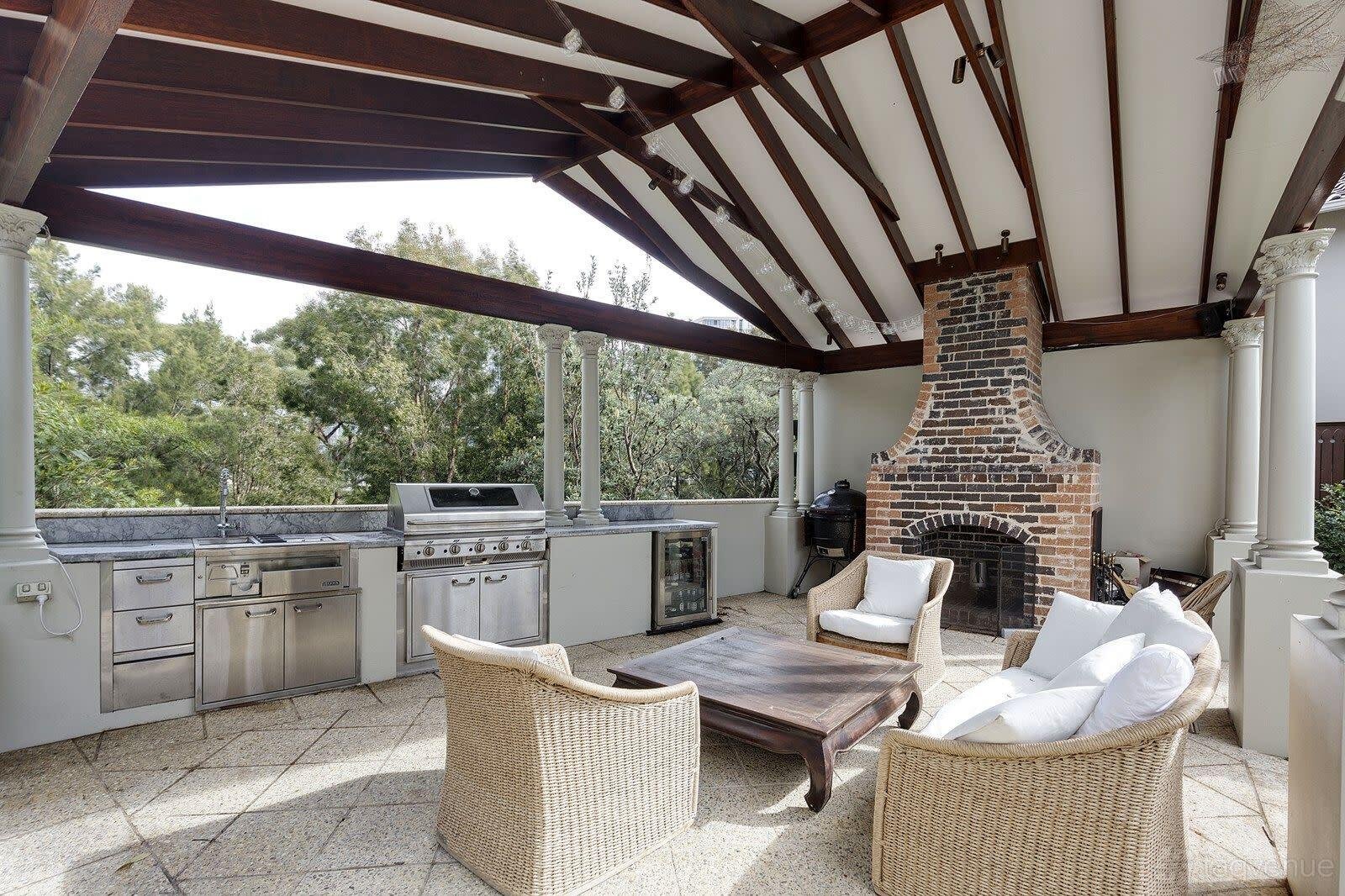 Entire Venue at Modern Luxury Home with High Ceilings photo 10