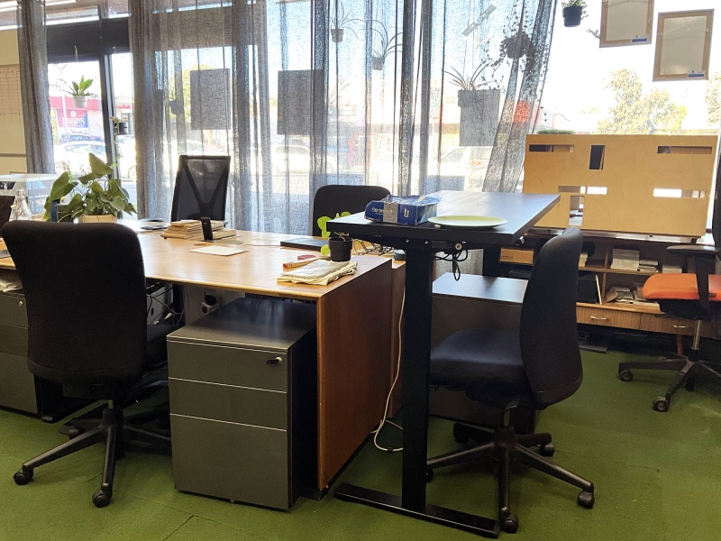 Professional & Creative Work Environment photo 5