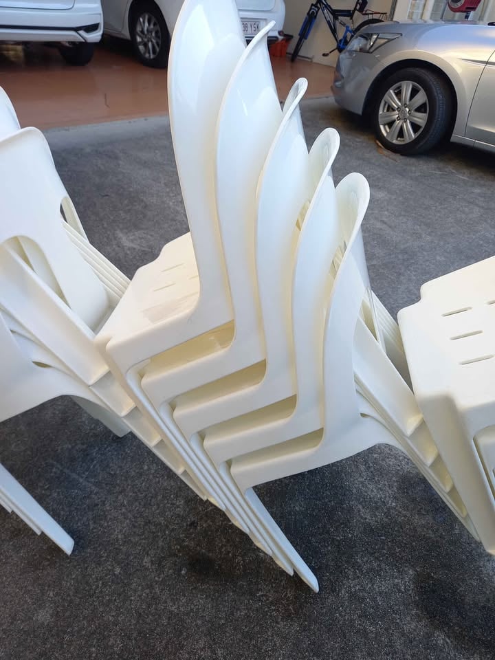 Chair table HIRE photo 3