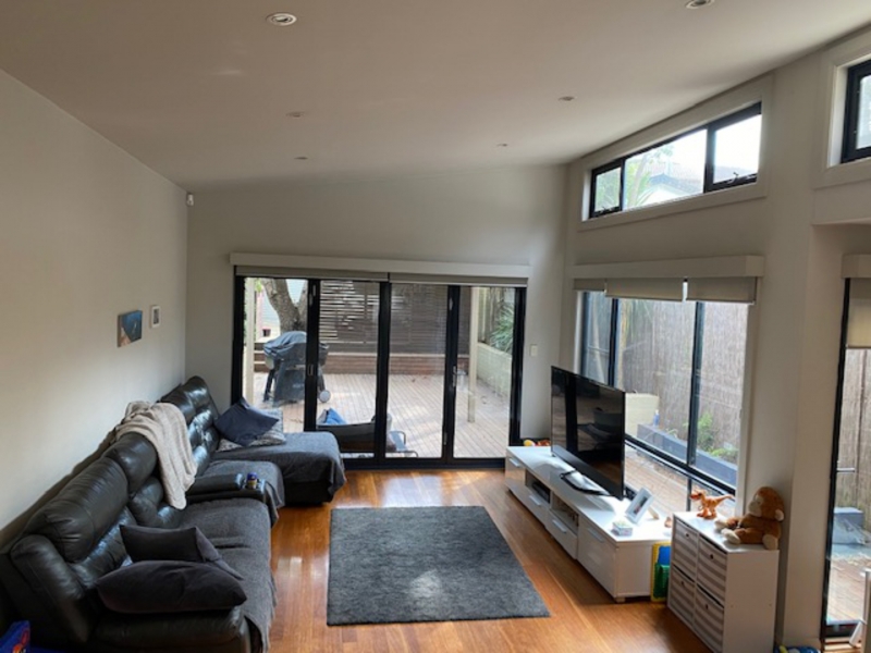 Lilyfield Ultra spacious Living and Deck photo 3