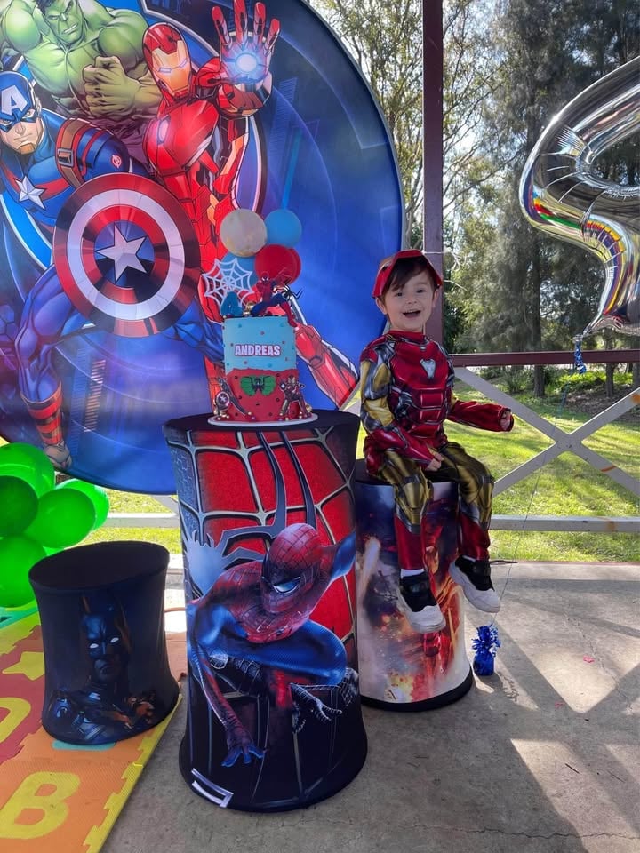 Avengers/superhero backdrop & plinth stand hire ✨ photo 4