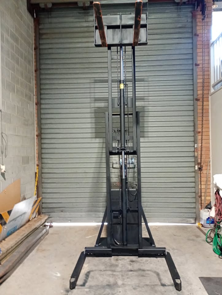 FORKLIFT FOR SALE OR HIRE photo 10