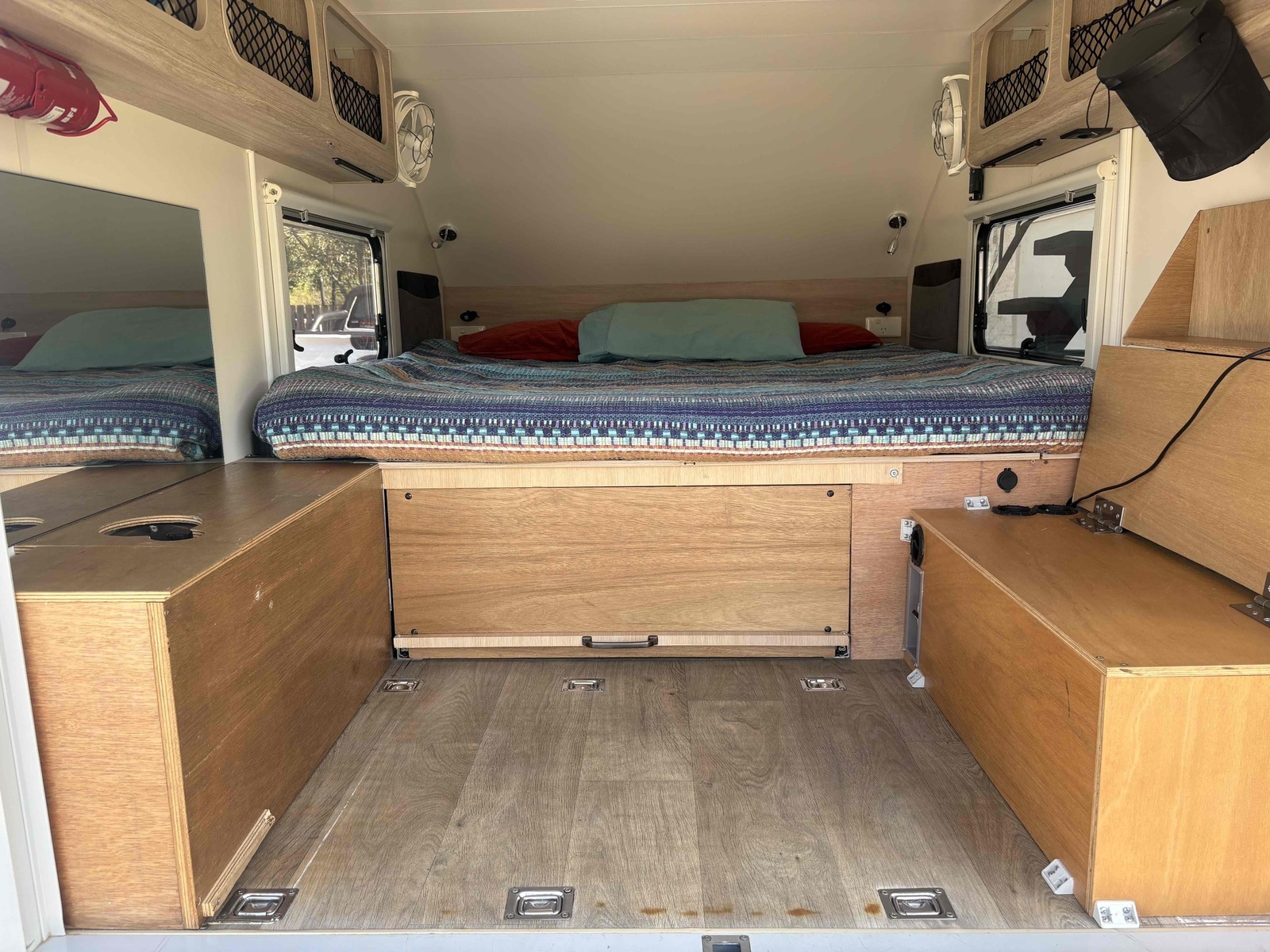 Jayco Pod with all the extras + air con photo 3