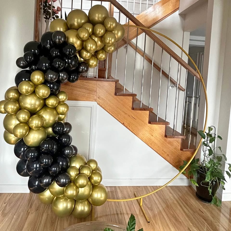 Hire - 2.5M balloon garland from 125 with stand. Self pick up from clayton. photo 6