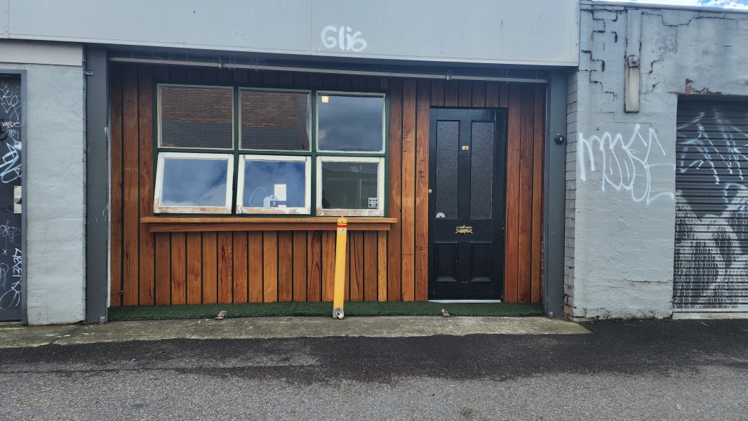 Brunswick Rustic Studio Retail Space photo 2