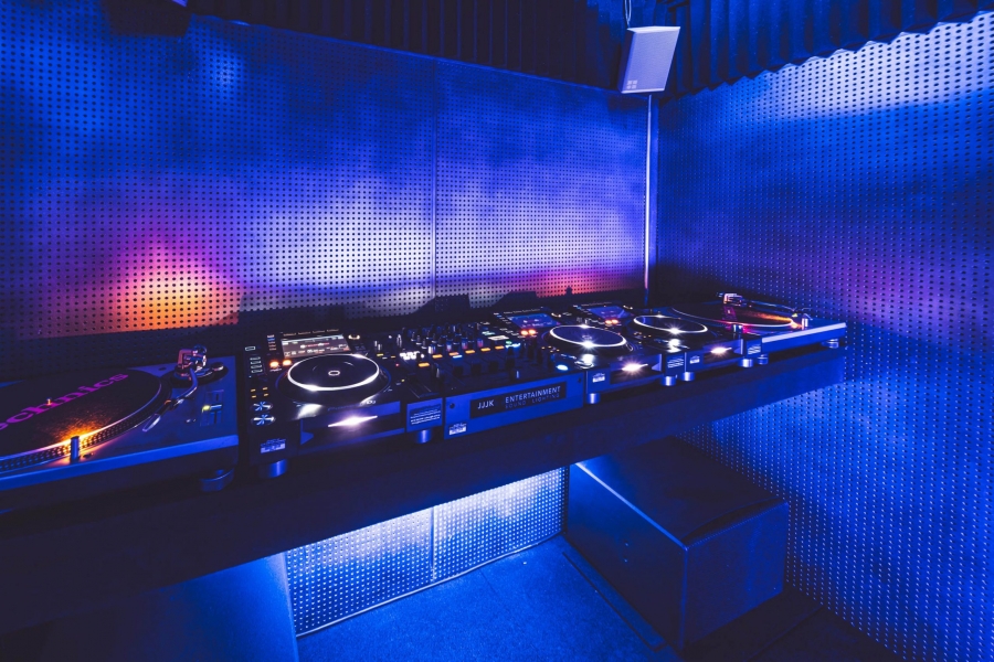 Cue DJ Suites - Geelong photo 2