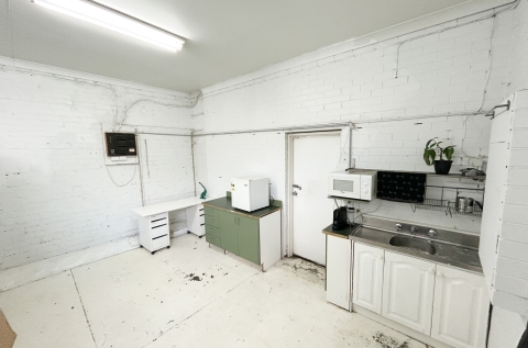 Studio/Gallery/Showroom photo 6