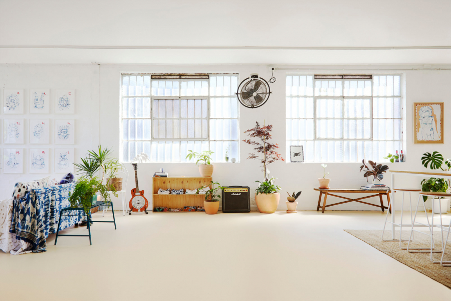 Light filled warehouse studio in Richmond photo 20