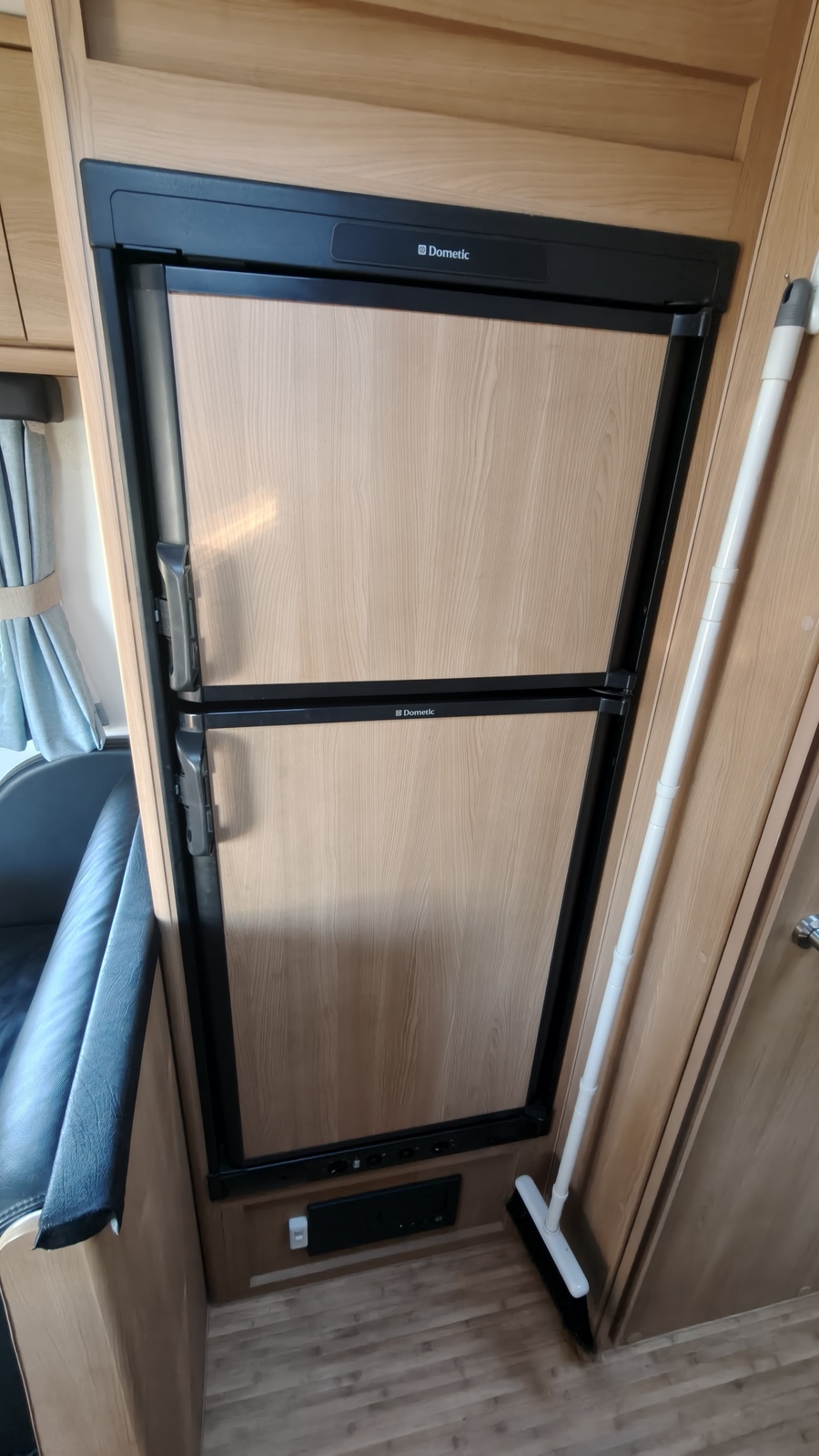 Family Escape Van – Sleeps 4 in Comfort photo 8