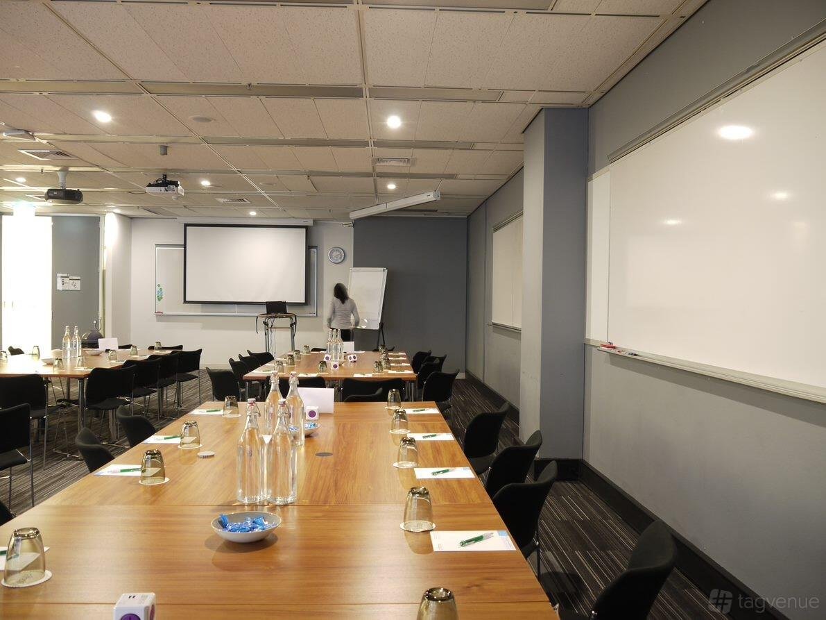 Seminar Rooms at Cliftons Sydney Spring St photo 3