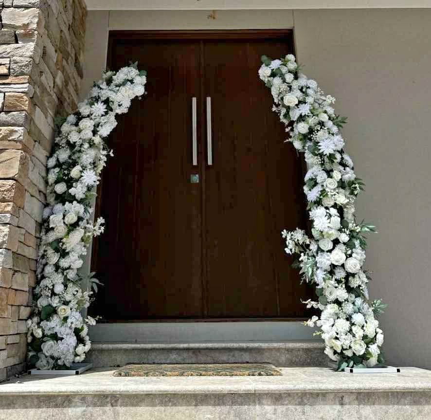 Hire - flower arch's from $125 and centrepieces $10 each in any colour...Clayton pick up photo 4