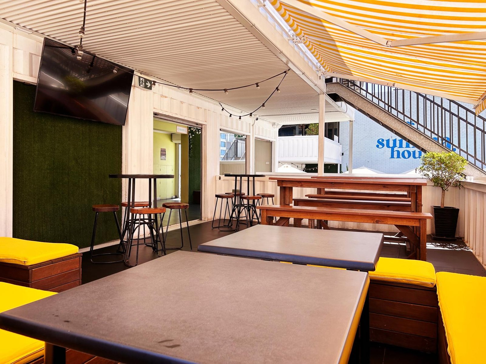 Sunshine Deck at Summa House photo 5