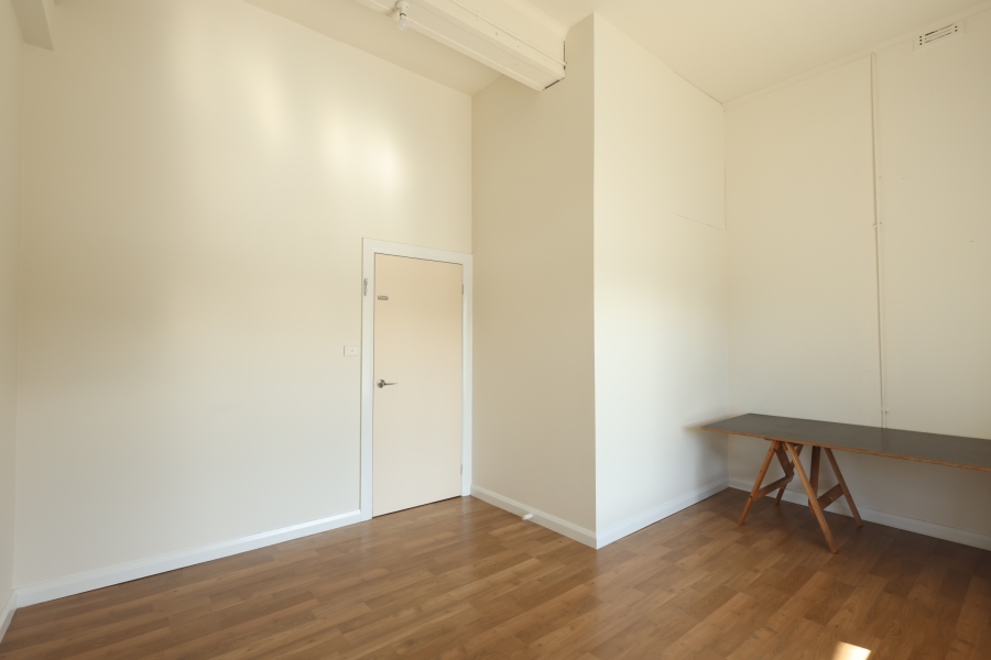 Light-Filled Private Studio in Thornbury photo 2