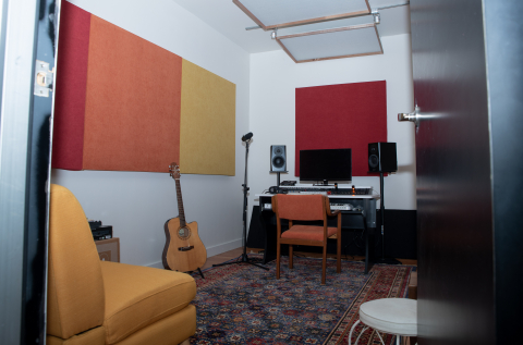 Red Rattler Theatre - Desk space in shared office photo 5