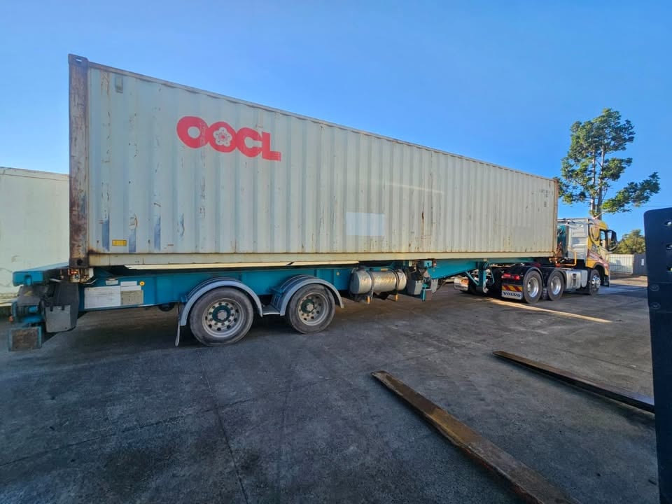 40ft HIGH CUBE CARGO WORTHY (B GRADE) CONTAINERS FOR SALE DIRECT FROM THE PORT OF BRISBANE photo 4