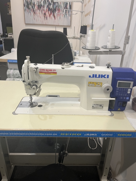 Co-sewing space in Hawthorn photo 5
