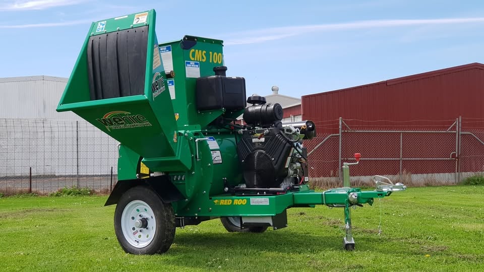 4" Chipper For Hire - 31HP V Twin Motor photo 4